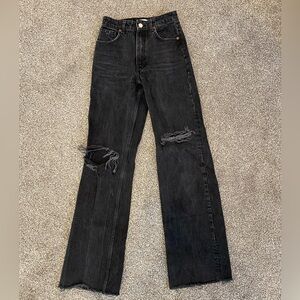 Zara Washed Black Raw Hem Flared Leg Jeans Denim Pants Distressed Women’s Size 2